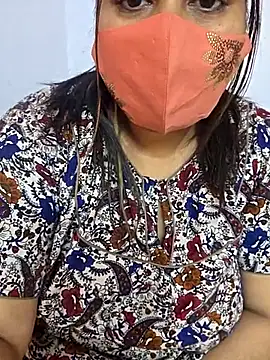 Snapshot of MOM-SUN-COUPLE chatting on 03-18-26, 09:12 MOM-SUN-COUPLE online show from 03-18-26, 09:12