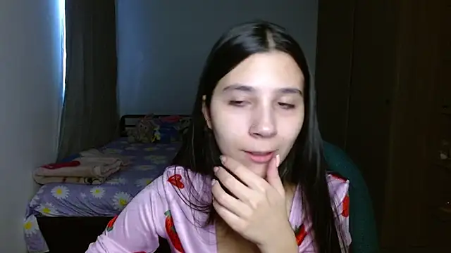 mia  lopez  online show from 09-15-25, 10:21