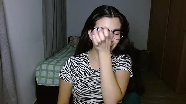 mia  lopez  online show from 10-23-25, 12:54