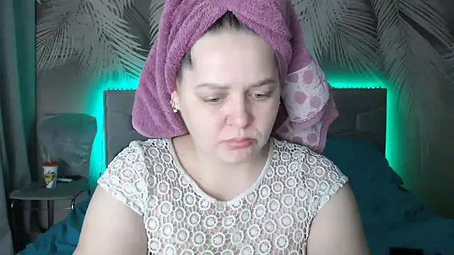 Snapshot of uliastar chatting on 01-14-25, 06:45 uliastar online show from 01-14-25, 06:45