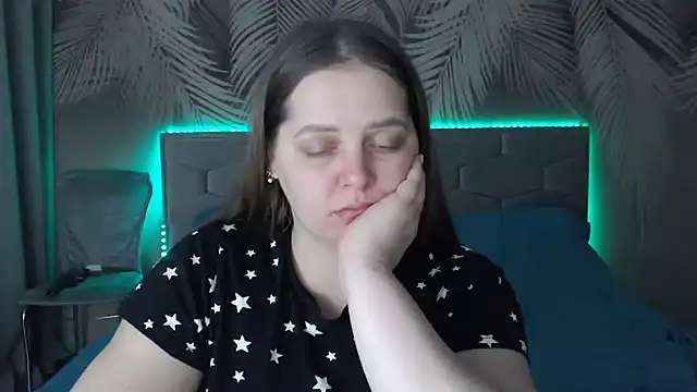 Snapshot of uliastar chatting on 02-15-25, 10:11 uliastar online show from 02-15-25, 10:11