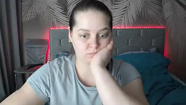 Snapshot of uliastar chatting on 02-16-25, 01:05 uliastar online show from 02-16-25, 01:05