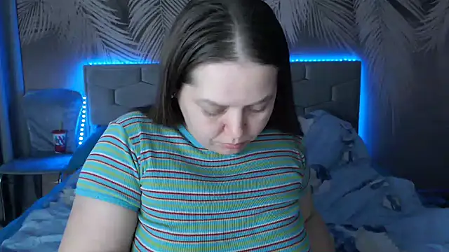 Snapshot of uliastar chatting on 02-23-25, 12:16 uliastar online show from 02-23-25, 12:16