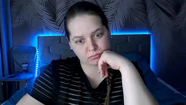 Snapshot of uliastar chatting on 02-24-25, 09:21 uliastar online show from 02-24-25, 09:21