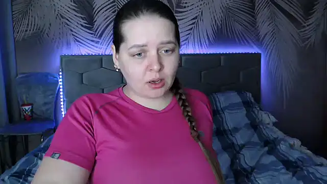 Snapshot of uliastar chatting on 02-25-25, 10:15 uliastar online show from 02-25-25, 10:15