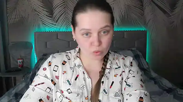 Snapshot of uliastar chatting on 02-27-25, 05:58 uliastar online show from 02-27-25, 05:58