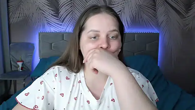 Snapshot of uliastar chatting on 03-11-25, 01:23 uliastar online show from 03-11-25, 01:23