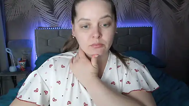 Snapshot of uliastar chatting on 03-15-25, 01:18 uliastar online show from 03-15-25, 01:18