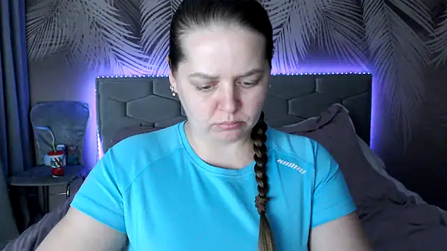 Snapshot of uliastar chatting on 03-18-25, 09:52 uliastar online show from 03-18-25, 09:52