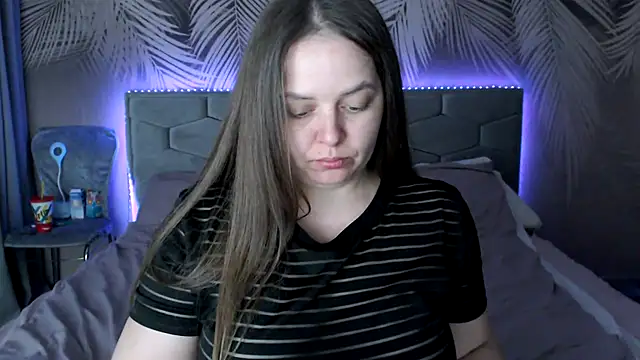 Snapshot of uliastar chatting on 03-19-25, 09:06 uliastar online show from 03-19-25, 09:06