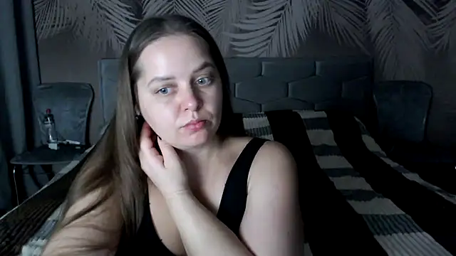 Snapshot of uliastar chatting on 11-20-25, 08:25 uliastar online show from 11-20-25, 08:25