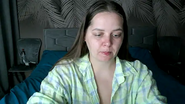 Snapshot of uliastar chatting on 11-21-25, 08:24 uliastar online show from 11-21-25, 08:24