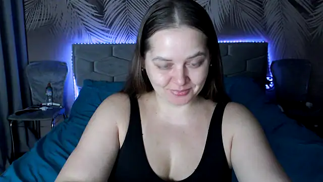 Snapshot of uliastar chatting on 11-24-25, 07:08 uliastar online show from 11-24-25, 07:08