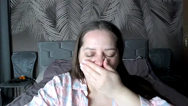 Snapshot of uliastar chatting on 12-05-25, 07:06 uliastar online show from 12-05-25, 07:06