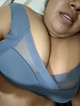 Snapshot of FerLu8 chatting on 03-28-26, 02:33 FerLu8 online show from 03-28-26, 02:33