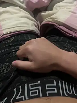 Diego23es online show from 10-05-25, 04:44