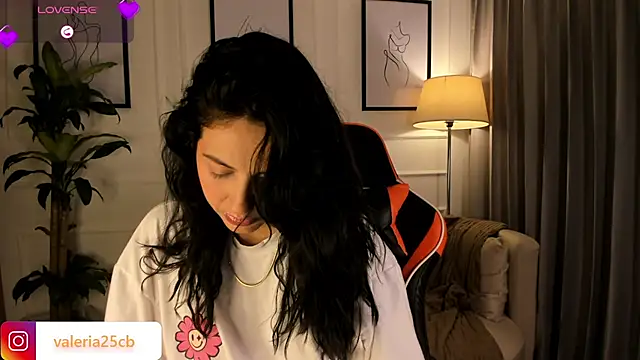 valeriia25  online show from 02-19-25, 11:17