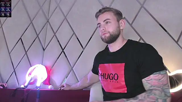 Snapshot of WayneWilson chatting on 12-25-24, 08:07 WayneWilson online show from 12-25-24, 08:07