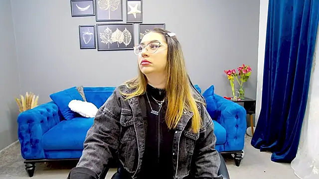 Katewalker  online show from 03-20-25, 06:09