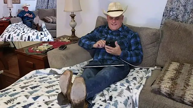 Foxhunt99 online show from 12-02-24, 02:09