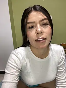 Snapshot of martina_contreras chatting on 03-07-25, 05:08 martina contreras online show from 03-07-25, 05:08