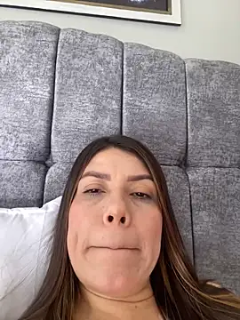 Snapshot of martina_contreras chatting on 11-04-25, 08:08 martina contreras online show from 11-04-25, 08:08