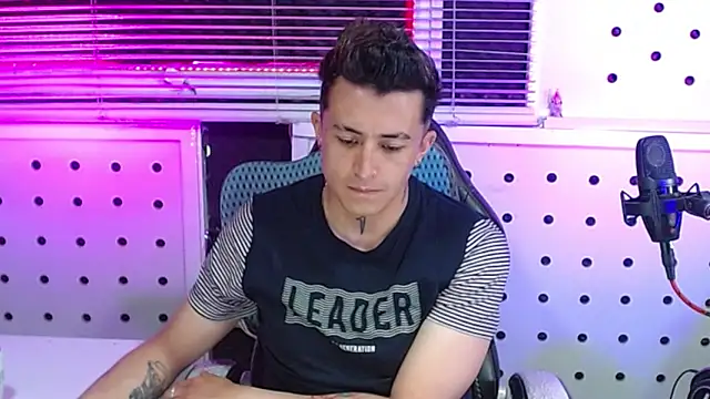 Darko0717 online show from 09-11-25, 03:01