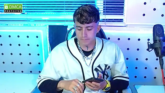 Darko0717 online show from 10-15-25, 11:49