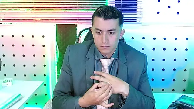 Darko0717 online show from 11-20-25, 04:40