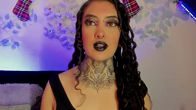 Cata green online show from 12-19-24, 06:34