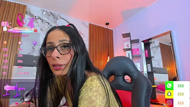 Snapshot of LIA_ROUX1 chatting on 02-26-26, 03:38 LIA ROUX1 online show from 02-26-26, 03:38