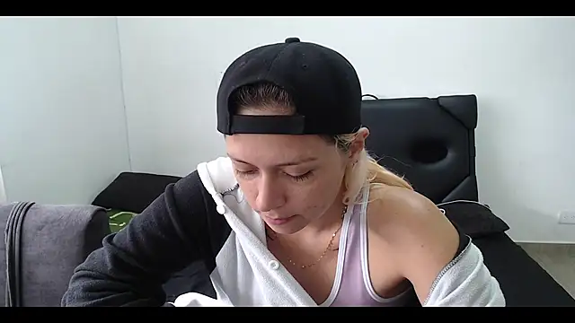 MommyMiaWs online show from 02-25-25, 04:31