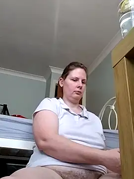 Snapshot of xxSexyBushLinnxx chatting on 02-17-25, 12:16 xxSexyBushLinnxx online show from 02-17-25, 12:16