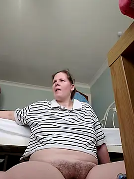 Snapshot of xxSexyBushLinnxx chatting on 03-18-25, 11:08 xxSexyBushLinnxx online show from 03-18-25, 11:08