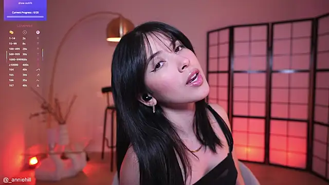 Snapshot of anniehillofficial chatting on 12-13-25, 09:31 anniehillofficial online show from 12-13-25, 09:31