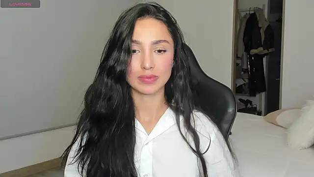 Snapshot of EvaMoet chatting on 03-14-25, 06:53 EvaMoet online show from 03-14-25, 06:53