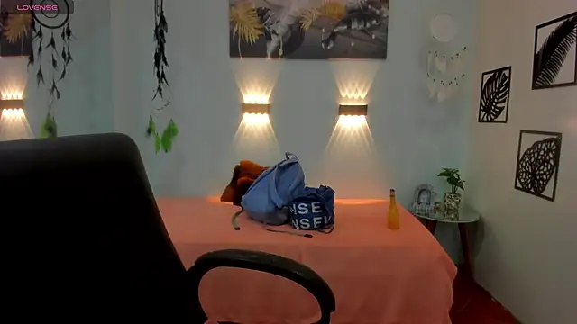 Snapshot of tracycum chatting on 02-03-25, 03:17 tracycum online show from 02-03-25, 03:17