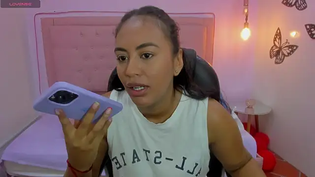 Snapshot of tracycum chatting on 03-01-25, 03:49 tracycum online show from 03-01-25, 03:49