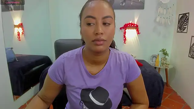 Snapshot of tracycum chatting on 03-18-25, 05:31 tracycum online show from 03-18-25, 05:31