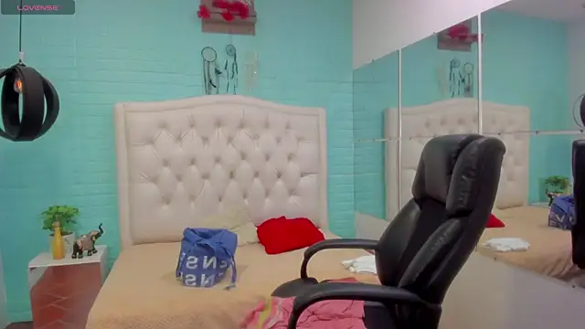 Snapshot of tracycum chatting on 03-22-25, 07:09 tracycum online show from 03-22-25, 07:09