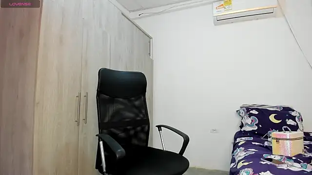 Snapshot of tracycum chatting on 09-18-25, 07:38 tracycum online show from 09-18-25, 07:38