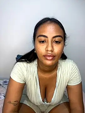 Snapshot of tracycum chatting on 10-26-25, 06:25 tracycum online show from 10-26-25, 06:25