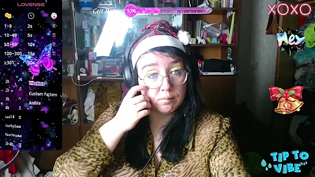 Snapshot of LeonaHarrison chatting on 12-22-24, 03:11 LeonaHarrison online show from 12-22-24, 03:11