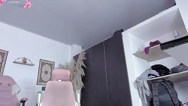 Snapshot of ibeth_diaz chatting on 12-19-25, 12:39 ibeth diaz online show from 12-19-25, 12:39