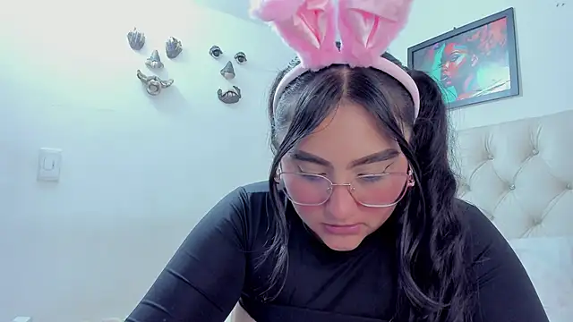 NayaWayne online show from 12-13-24, 12:42