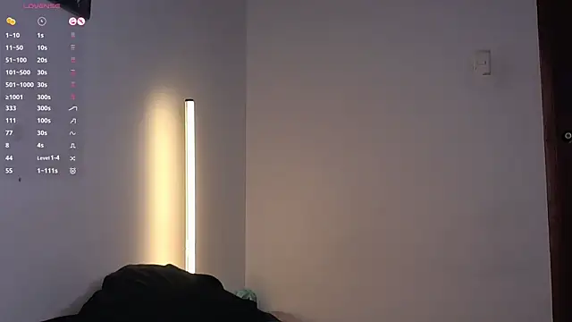 Snapshot of val_bardot chatting on 01-08-26, 04:48 val bardot online show from 01-08-26, 04:48