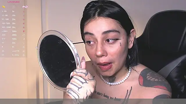 Snapshot of val_bardot chatting on 02-18-26, 07:04 val bardot online show from 02-18-26, 07:04