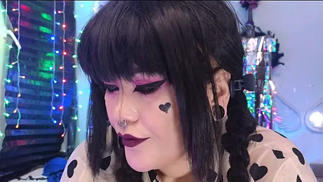 Snapshot of wickedxqueen chatting on 03-04-25, 10:16 wickedxqueen online show from 03-04-25, 10:16