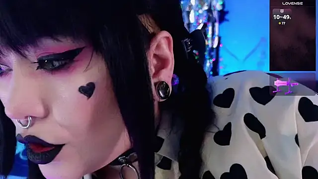 Snapshot of wickedxqueen chatting on 03-18-25, 05:09 wickedxqueen online show from 03-18-25, 05:09