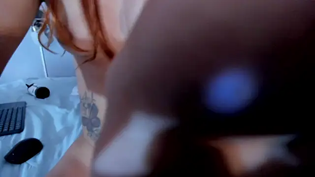 Estrella Duran online show from 04-19-26, 06:10